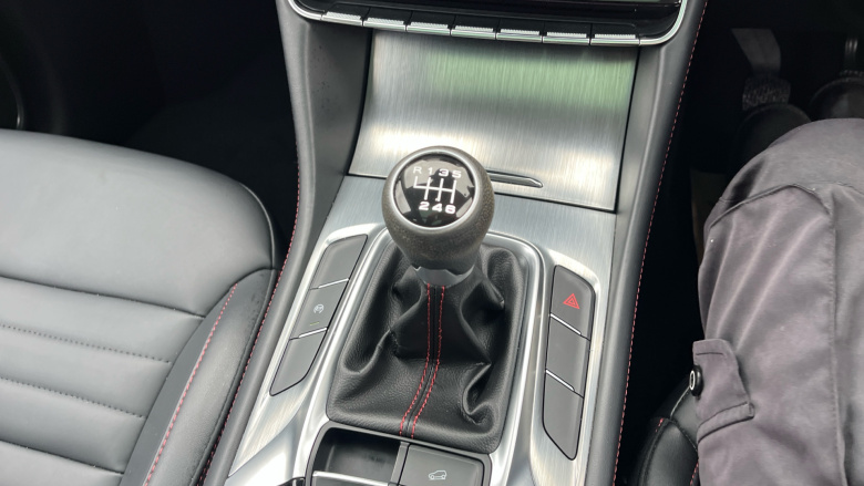 MG Hs 1.5 T-GDI Exclusive 5dr Petrol Hatchback